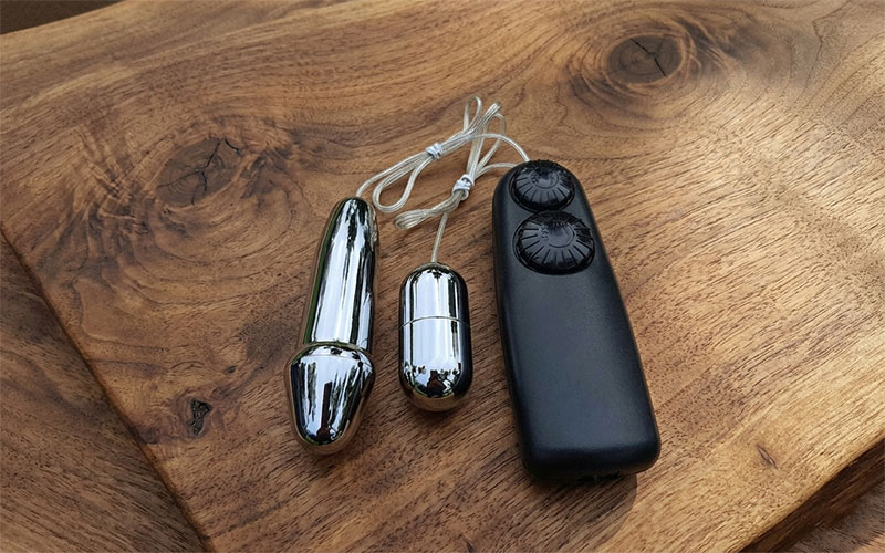 Trứng rung inox 2 đầu cao cấp Baile Double Bullets Hot đôi cực đã